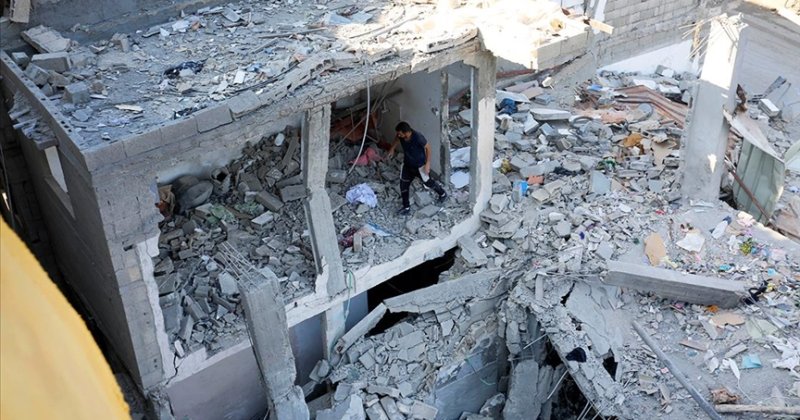 Gazze'nin Şucaiye Mahallesi'ndeki yıkım işgal saldırılarının boyutunu gösteriyor