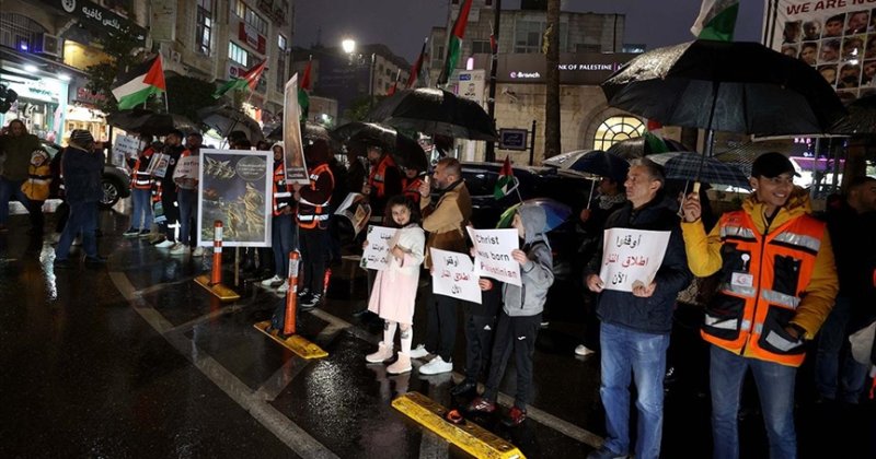 Batı Şeria'da "Gazze'de ateşkes talebiyle" gösteri düzenlendi
