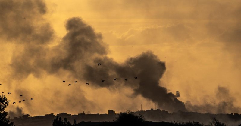 İşgal ordusu, bombaladığı Gazze’de 5 İsrailli esirin cesedine ulaştığını duyurdu