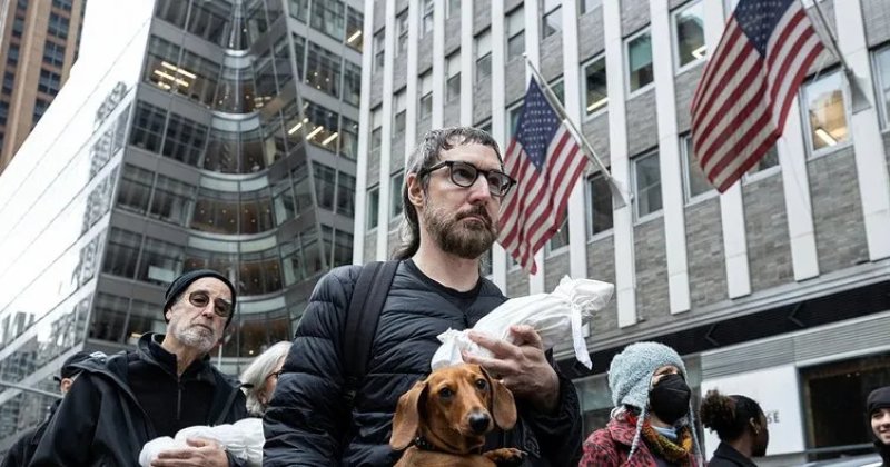 New York'ta Yahudi asıllı Amerikalılar Gazze'de öldürülen çocuklar için yürüdü