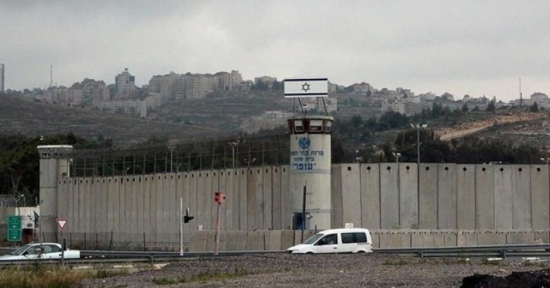 Katil İsrail Gazze'de 51 kadını alıkoydu