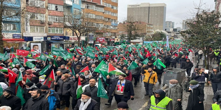 Ümraniye’de binler ellerinde tevhid bayraklarıyla Gazze için yürüdü!