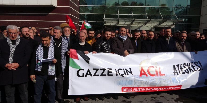 Tatvan’da “Gazze İçin Acil Ateşkes” eylemi yapıldı