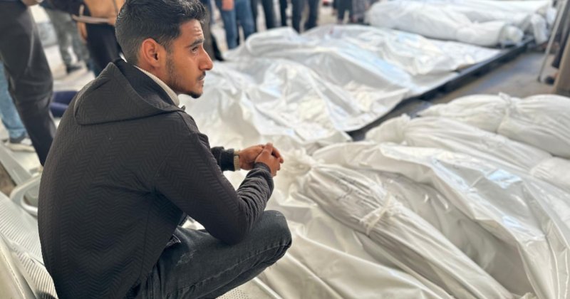 Katil İsrail Gazze'de bir gecede 60 Filistinliyi daha katletti