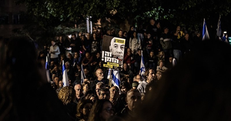 "Netanyahu siyasi kariyeri için esirlerin hayatını tehlikeye atıyor"
