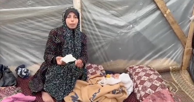 Katil İsrail'in saldırılarını sürdürmesi Gazze'deki çocukları sütten mahrum bıraktı