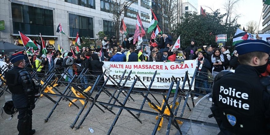 Paris'ten başlayan Filistin'e destek yürüyüşü Brüksel'de son buldu