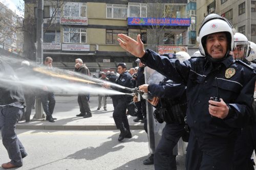 TEKEL İşçilerine Polis İzin Vermedi