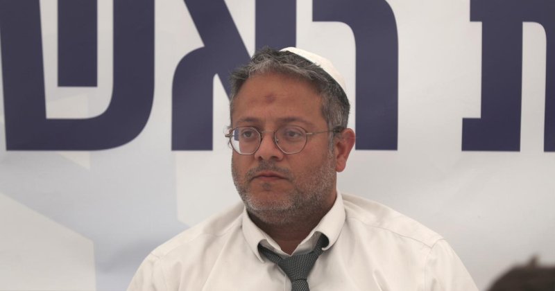 Siyonist Bakan, Biden yönetiminin "İsrail'in savaş çabalarına zarar verdiğini" söyledi