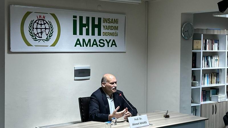 “Yahudiler tüm insanlığa karşı düşman”