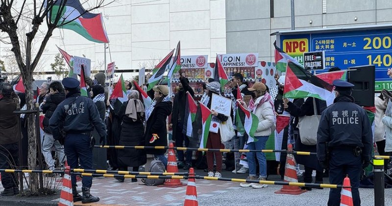 İsrail'in Tokyo Büyükelçiliği yakınında "Filistin'e özgürlük" gösterisi