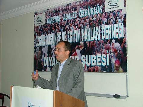 Diyarbakır’da “Postmodernizm” Tartışıldı