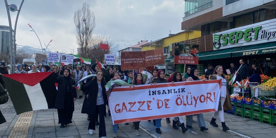 Muşlu hanımlar ve çocuklar Gazze için yürüdü