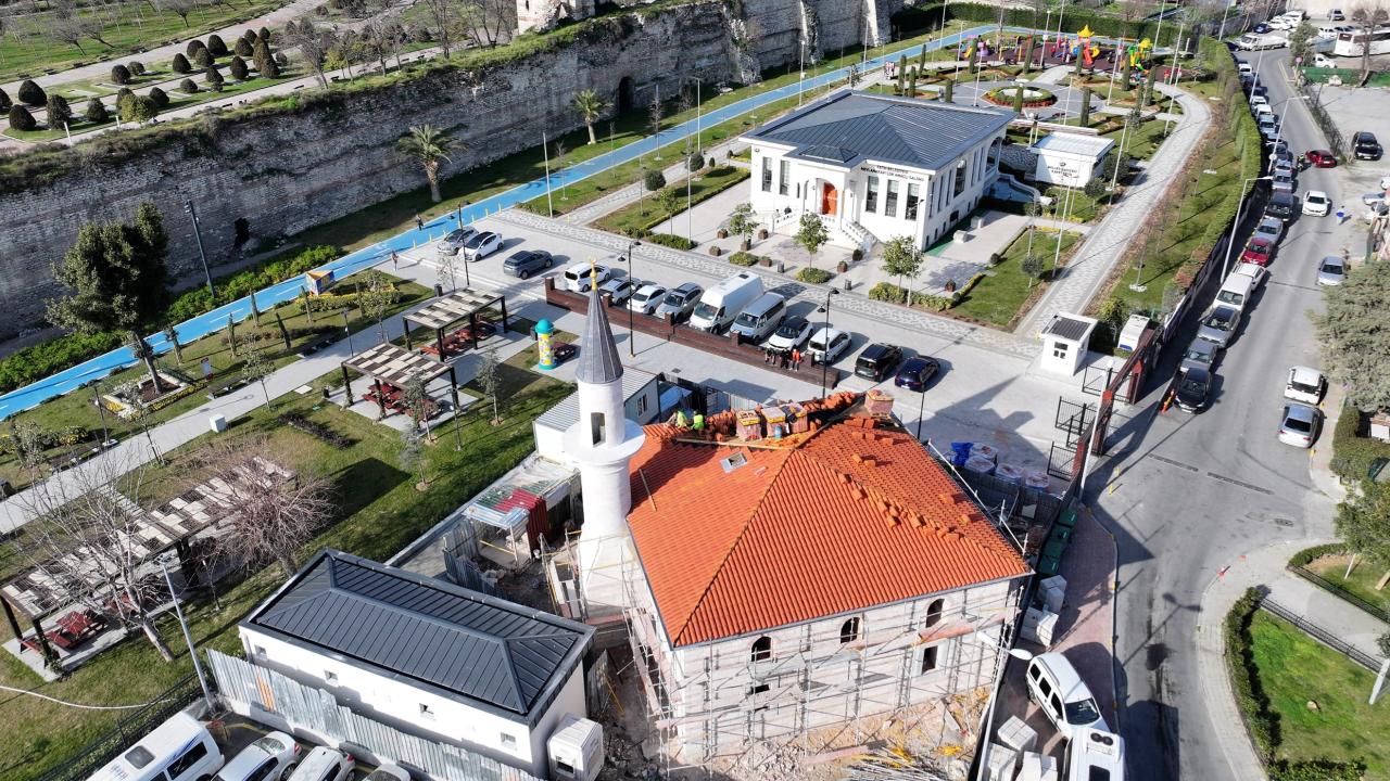 Fatih'te yok olan 26 tarihi cami yeniden yapılacak