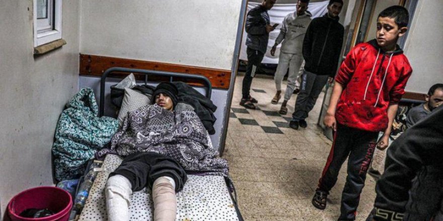 Gazze'de doktorlar, yaralıları anestezisiz ameliyat ediyor