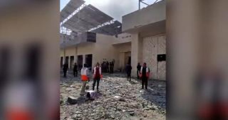İşgalci İsrail Gazze'de Türkiye'nin yaptığı hastaneyi yıktı