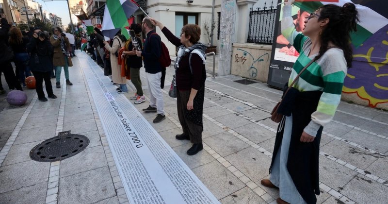 Kadıköy'de Gazze için "insan zinciri" eylemi yapıldı