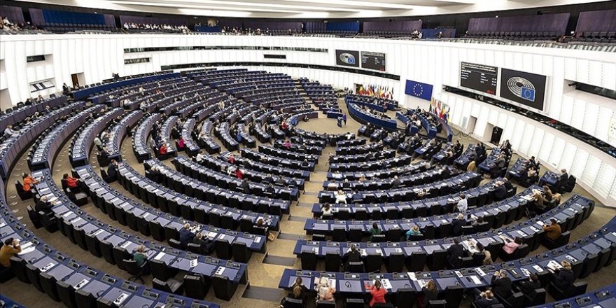 AP milletvekilleri, insani yardım bekleyen Filistinlilere saldıran İsrail'e tepki gösterdi