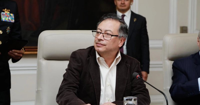 Kolombiya Cumhurbaşkanı Petro, İsrail'den silah alımını askıya aldı