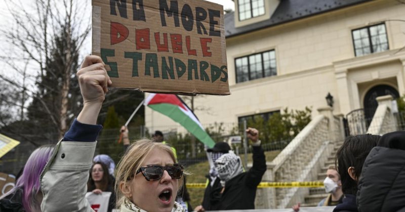 İsrail'in Washington Büyükelçiliği önünde Gazze'deki saldırılar protesto edildi