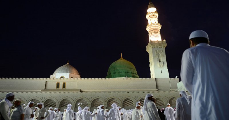 Suudi Arabistan Ramazan'da camilerde iftarı yasakladı