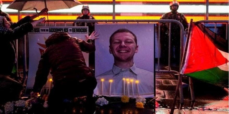 Kendini yakarak insanlığı kurtarmaya çalışanlar...
