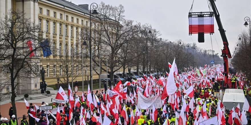 Polonya'da çiftçiler, AB'nin tarım politikalarını yine protesto etti