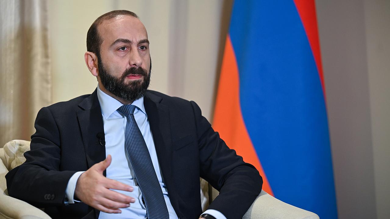 Ermenistan Dışişleri Bakanı: Türkiye ile sınırların açılmasını istiyoruz