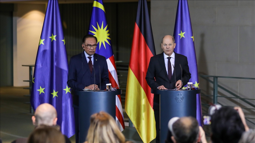Malezya Başbakanı Enver İbrahim, Almanya’nın ikiyüzlülüğünü Scholz'un yüzüne haykırdı