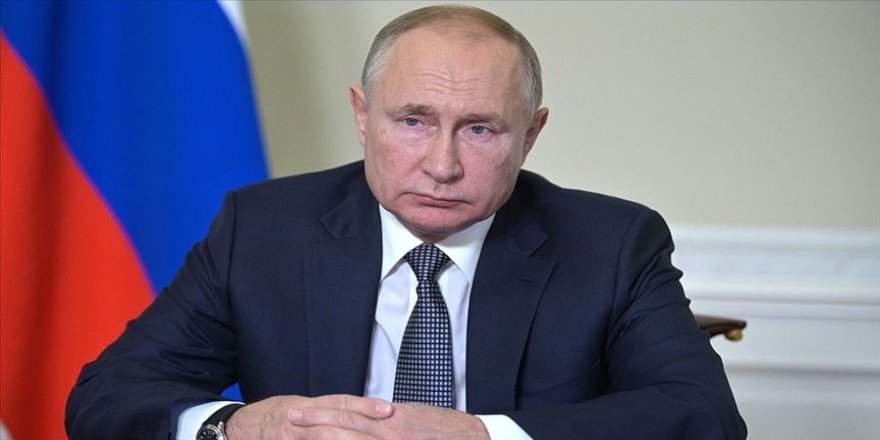 Putin'in otoritesi ve Rusya'da göstermelik seçimler
