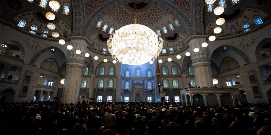 Ramazan’a hürmet Kur’an’a hürmettir!