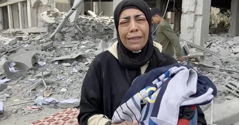 Çocukları enkaz altında kalan Gazzeli anneden çağrı