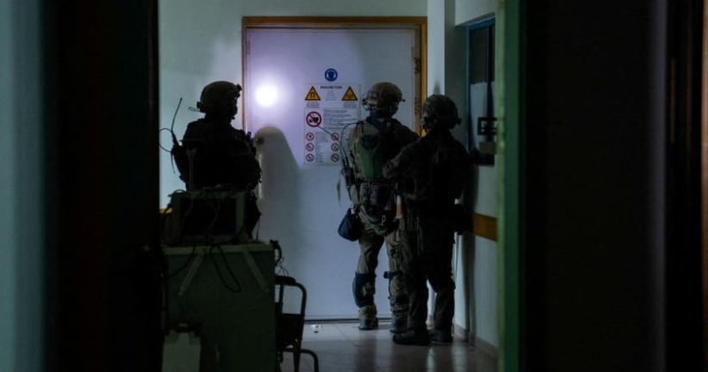 Katil İsrail binlerce Gazzelinin sığındığı Şifa Hastanesini kuşattı