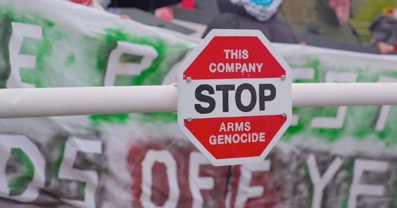 İngiltere'de Filistin yanlısı eylemciler silah fabrikalarını kuşattı
