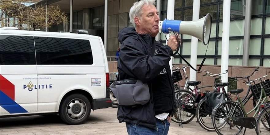 Hollanda'da ırkçı PEGIDA lideri, Kur'an’a hakaretten gözaltına alındı
