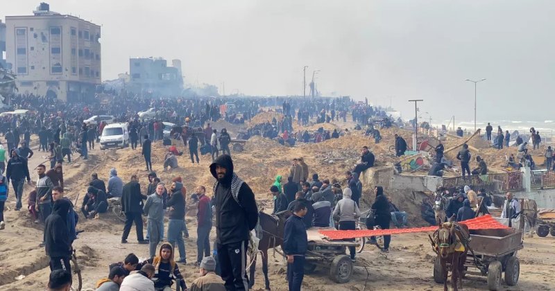 Gazze'ye atılan plansız yardımlar sonucu 12 kişi boğuldu, 6 kişi ezildi!