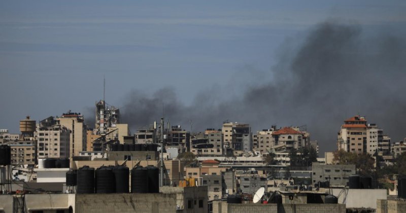 Gazze'deki Aksa Şehitleri Hastanesi'ne düzenlenen saldırıda 4 kişi öldü