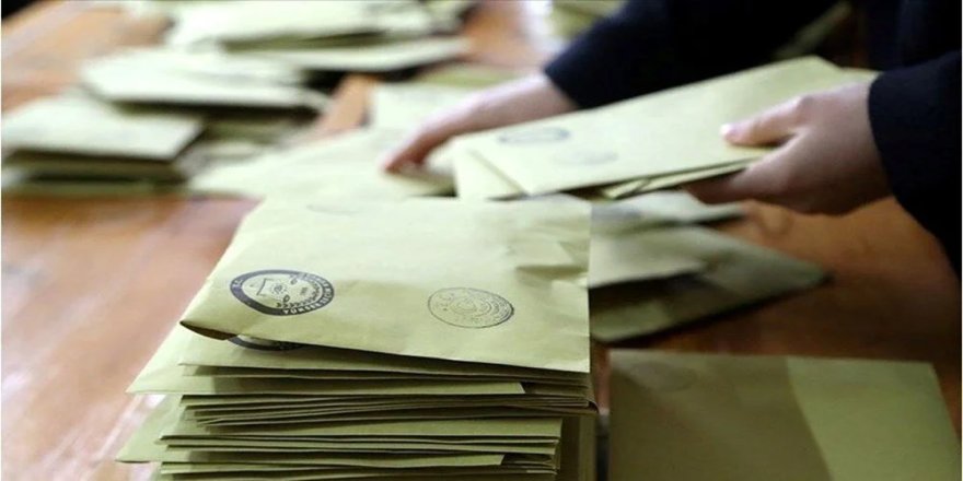 Kararsız seçmenden küskün seçmene evrilen AK Partililer...