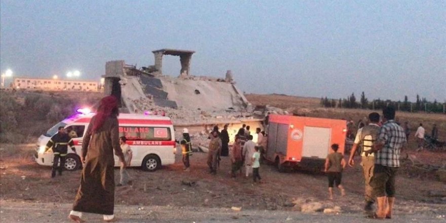 Suriye'nin Çobanbey beldesindeki bombalı saldırıda 2 kişi öldü
