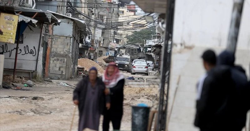 İşgal askerleri, Batı Şeria'nın Tulkerim kentine düzenlediği baskında altyapıya zarar verdi