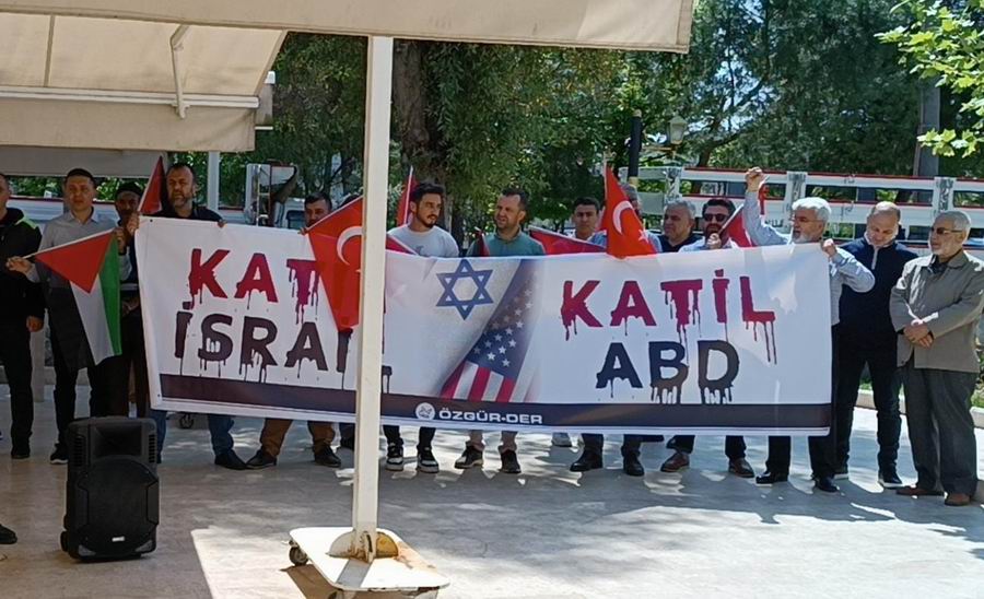 Akhisar’da Gazze ile dayanışma eylemi