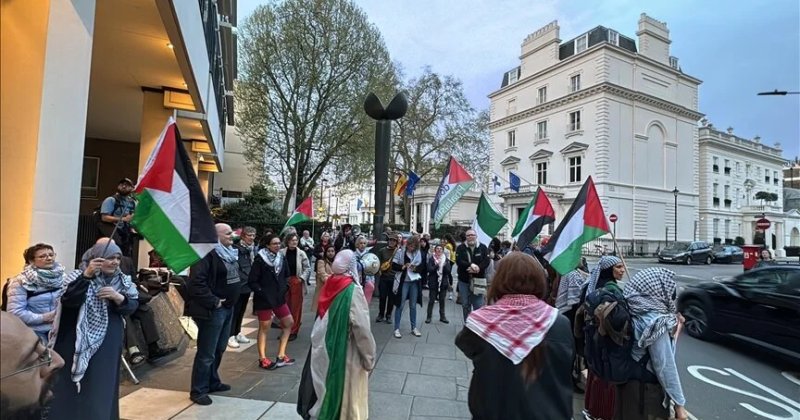Almanya'nın Filistin Kongresi'ni engellemesi Londra'da protesto edildi