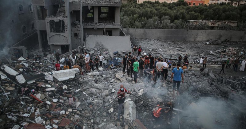 Katil İsrail, Nuseyrat Kampı'na saldırdı