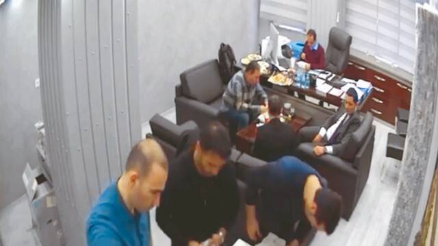 CHP'ye para soruları