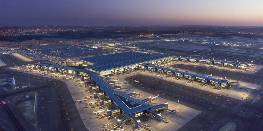 Dünyanın en iyi 10 havalimanı arasına giren İstanbul Havalimanı'na Skytax'tan iki ödül