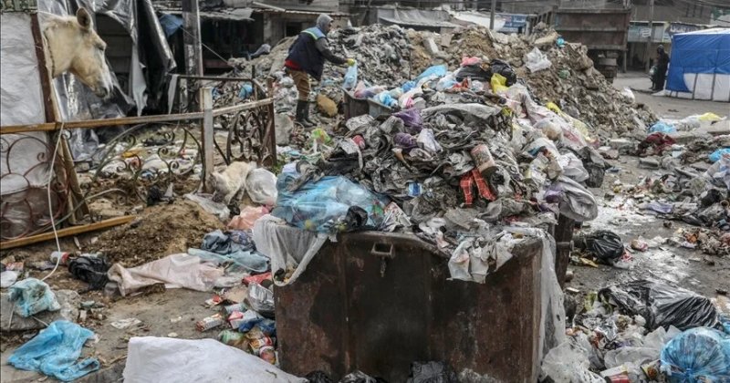 Gazze'de 270 bin ton katı atık birikti