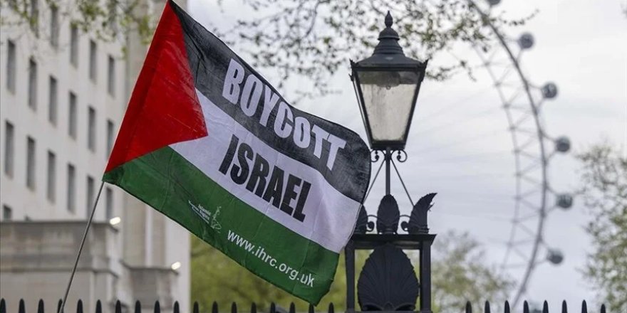 Gazze'de hayatını kaybeden sağlık çalışanları Londra'da anıldı