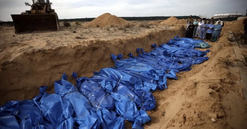 Nasır Hastanesi'nde bulunan toplu mezardan 73 ceset daha çıkarıldı