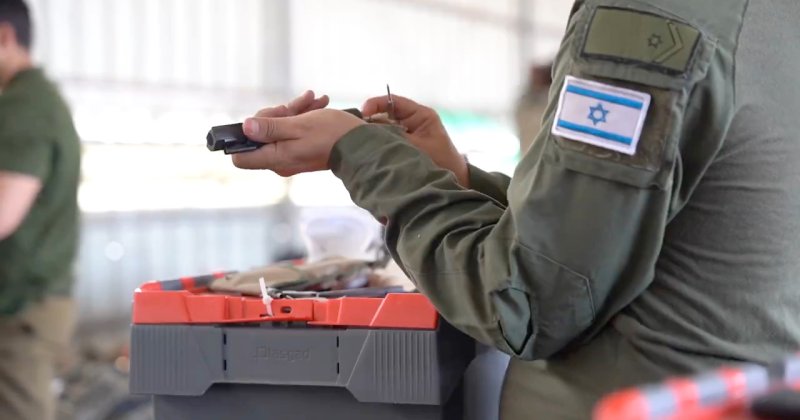 Katil İsrail Lübnan sınırındaki güçlerini Gazze'ye kaydırdı