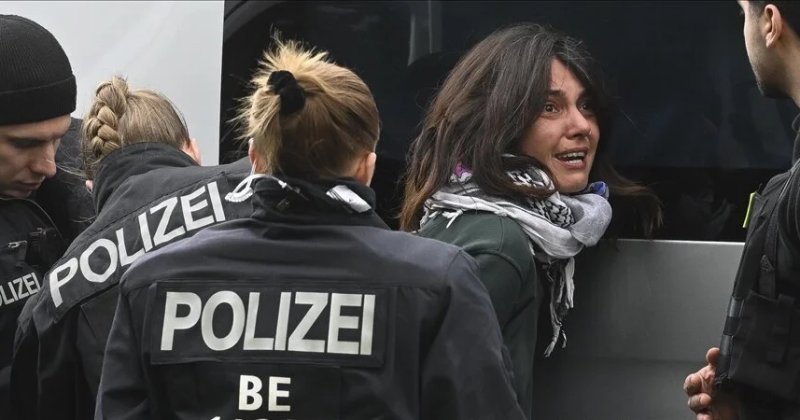 Berlin polisi Gazze'ye destek kampındaki göstericilere sert müdahalede bulundu